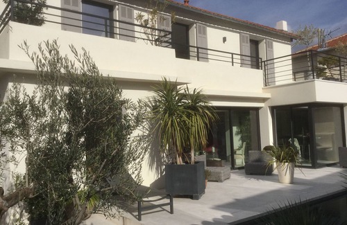 Aix-en-Provence House | Air-conditioned room in downtown cottage