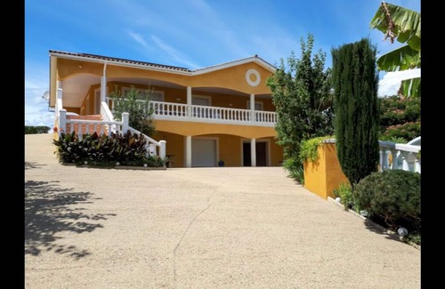 Sainte-Colombe-de-Duras House | Air-conditioned house with indoor swimming pool