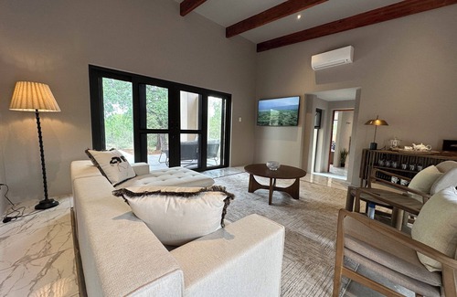 Hoedspruit Villa | Air conditioned large 3 bedroom Villa with private pool.