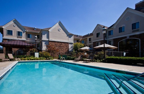 Utica Apartment | Air-Conditioned Studio | Pool