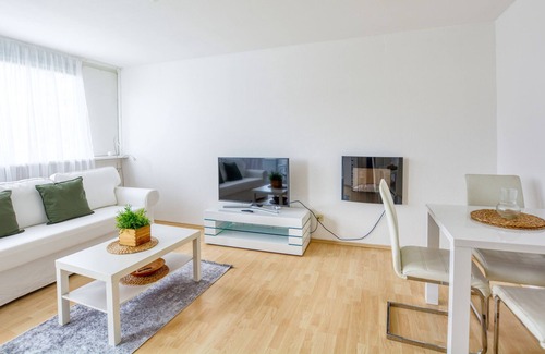 Stuttgart Apartment | Airport/free parking - Modern and luxury apartment