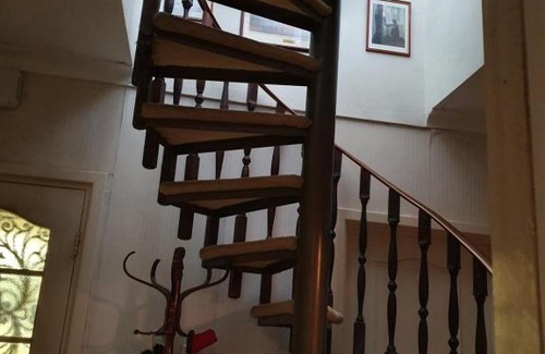 Cloverdale House | Airport HomeStay