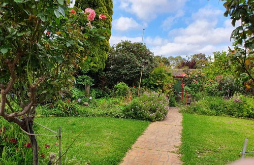 Cloverdale House | Airport HomeStay
