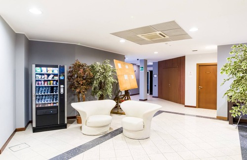 Cassinone Hotel | Airport Hotel
