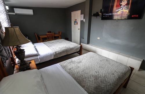 Piarco Bed & Breakfast | Airport Inn