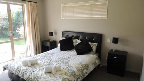 Northwood House | Airport, motorway, shopping handy
