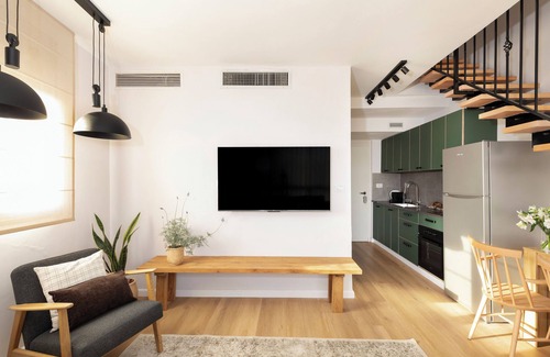 Ramat Gan Apartment | AirTLV - Arlozorov Apartment's