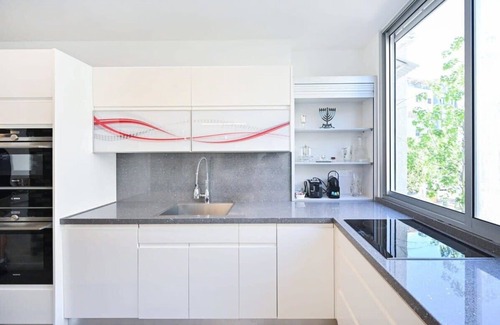 Tel Aviv Apartment | Airy 2BR at Trumpeldor By HolyGuest