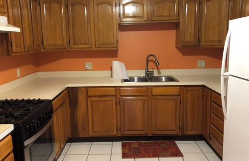 Estate Southgate Apartment | Airy Carribean Big 2 Bedroom