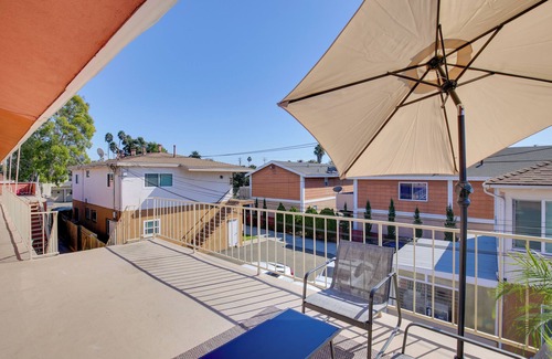 Zaferia Apartment | Airy Long Beach Condo Rental: 2 Mi to Ocean!