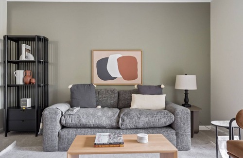 Central San Mateo Apartment | Airy San Mateo 1BR w/Clubhouse, Gym & W/D, nr Restaurants, by Blueground