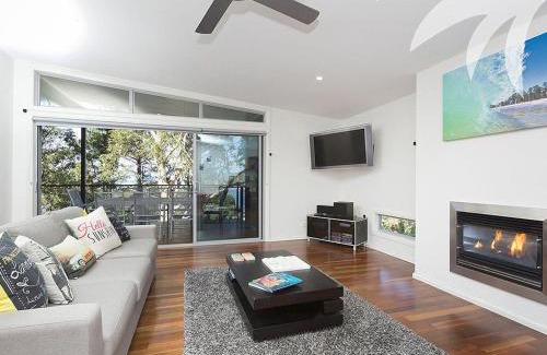 Smiths Lake House | Akama