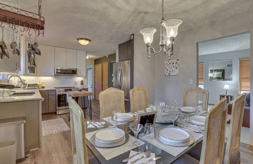 Highland Square House | Akron Home w/Deck: Walk to Towpath Trail!