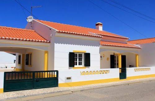 Almograve House | AL Casa das Andorinhas