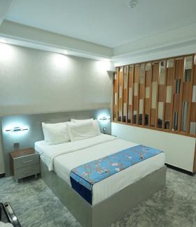 Baghdad Hotel | Al jadriya Palace