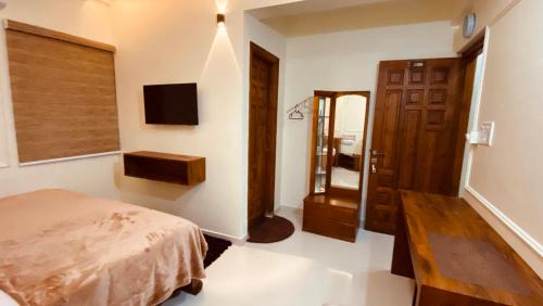 Bhatkal Apartment | AL-MANAL 306 Premium Room Triple Bed