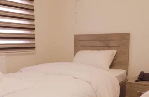 Al-Karak Hotel | Al-Mujeb