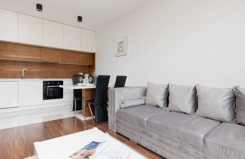 Wilanow Apartment | Al. Rzeczypospolitej 31D | Warsaw | Remote Work