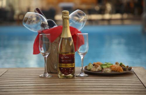 Tokoglu Hotel | Alaçatı Çınar Otel