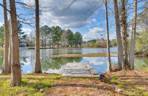 Andalusia Apartment | Alabama Lakefront Getaway with Kayaks and Patio