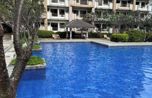 Muntinlupa Apartment | Alabang Condo by Lyre