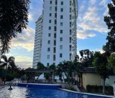 Muntinlupa Apartment | Alabang Staycation by Calvin