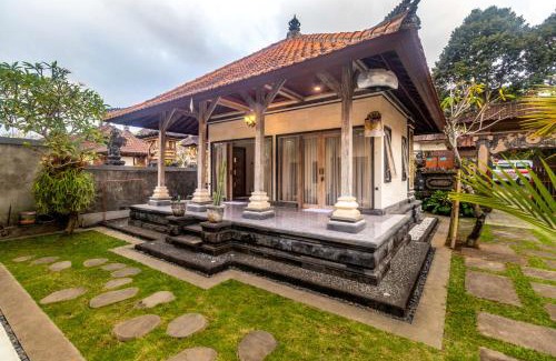 Tua House | Alam Desa Homestay by AGATA