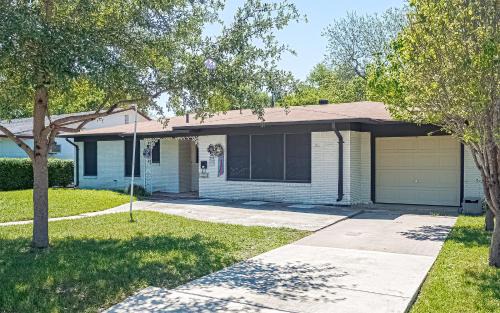 Shearer Hills - Ridgeview House | Alamo City Beauty