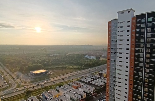 Kota Warisan Apartment | Alanis Suites KLIA by Cotton Cloud