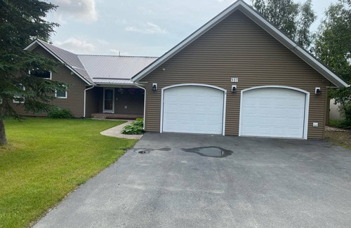 Soldotna House | Alaska Kinai River Front Gorgeous Single Family Home with 5 bedrooms.