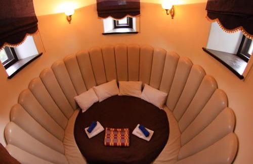 Alatskivi Hotel | Alatskivi Castle