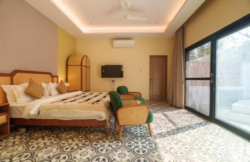 Murbad Villa | Alaya Stays Nehamrit Courtyard Villa Pet friendly Villa with Outdoor Bathtub