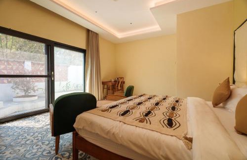 Murbad Villa | Alaya Stays Nehamrit Courtyard Villa Pet friendly Villa with Outdoor Bathtub