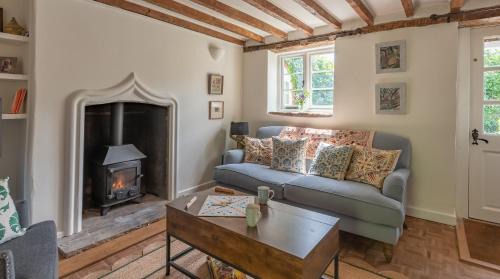 Alton Barnes House | Alba Cottage, Wilcot, Pewsey