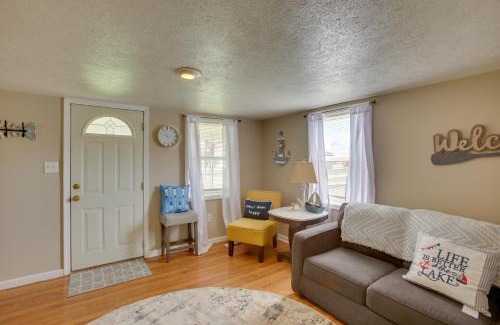 Albany House | Albany Family Lake Getaway Near State Parks!
