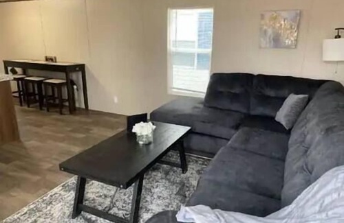 Albany House | Albany Retreat: Near Muncie & BSU