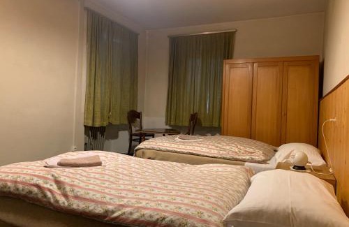 Grono Hotel | Albergo Calancasca Ristorante Jaipur