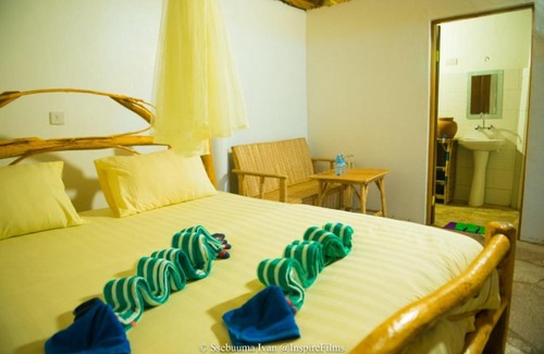 Rubirizi Cabin | ALBERTINE VALLEY LODGE