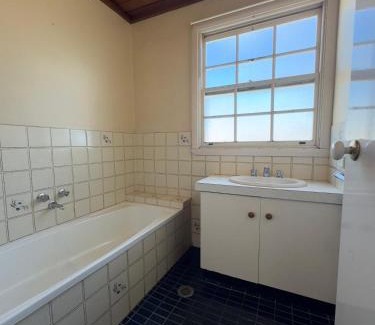 Lavington Hotel | Albury Classic Motor Inn