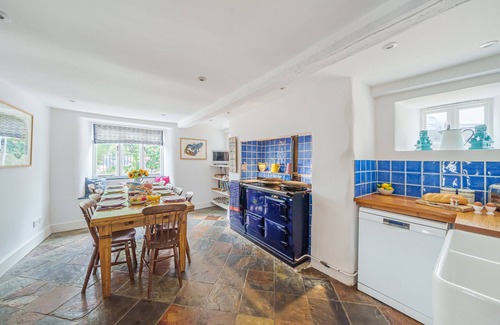 Charmouth House | Albury House - sleeps 8 guests in 4 bedrooms
