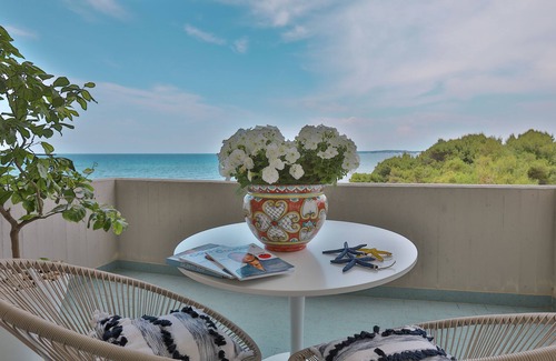 Rivabella Apartment | ★Alchimia Suite★Sea View & Private Beach Access★by Amarena Collection Gallipoli