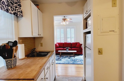 Chautauqua Condo | Aldine Simpson Suite SPACIOUS updated 1-bdrm w/lake view in heart of Chautauqua!