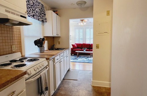 Chautauqua Condo | Aldine Simpson Suite SPACIOUS updated 1-bdrm w/lake view in heart of Chautauqua!