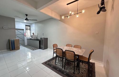 Kampung Keriang Dan House | Aleesa homestay arau