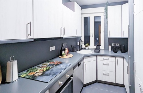 Stuttgart Apartment | ALFA 4 rooms Apartment 8 persons Netflix WLAN