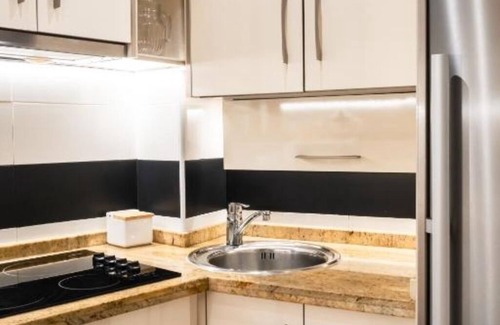 Central District Apartment | Alhambra Centro Apartment