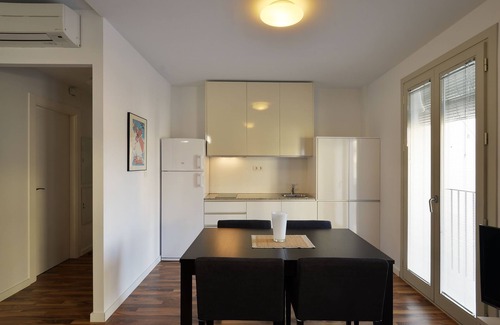 Central District Apartment | Alhambra Slowhomes