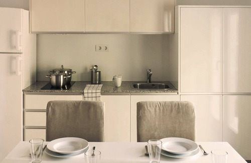 Central District Apartment | Alhambra Slowhomes