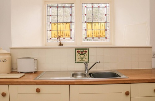 Minehead Cottage | ALICE COTTAGE, pet friendly, luxury holiday cottage in Minehead