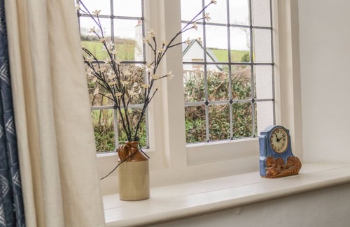 Minehead Cottage | ALICE COTTAGE, pet friendly, luxury holiday cottage in Minehead